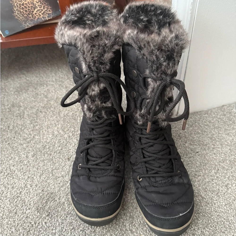 Columbia‎ Women's Black Quilted Fur-Lined Boots